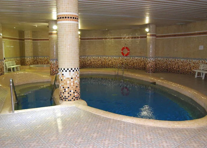 Azul Hotell 2*
