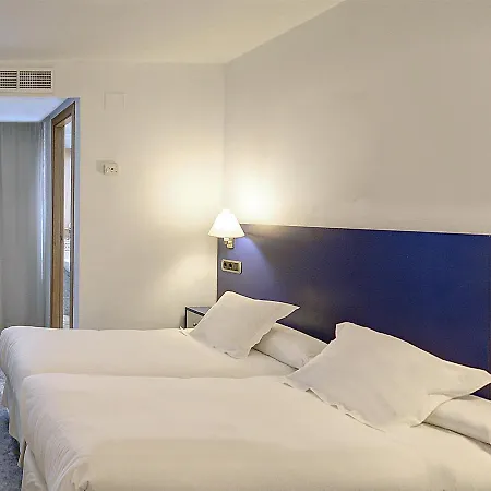 Azul Hotel 2*