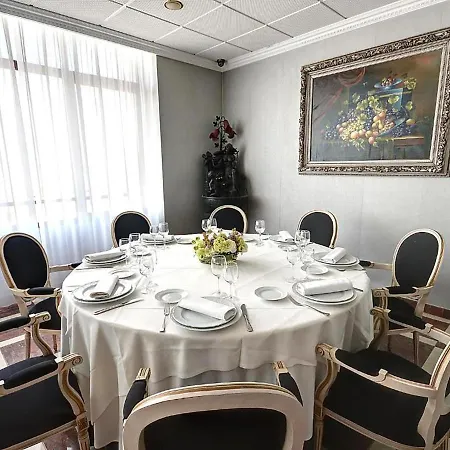 Azul Otel 2*